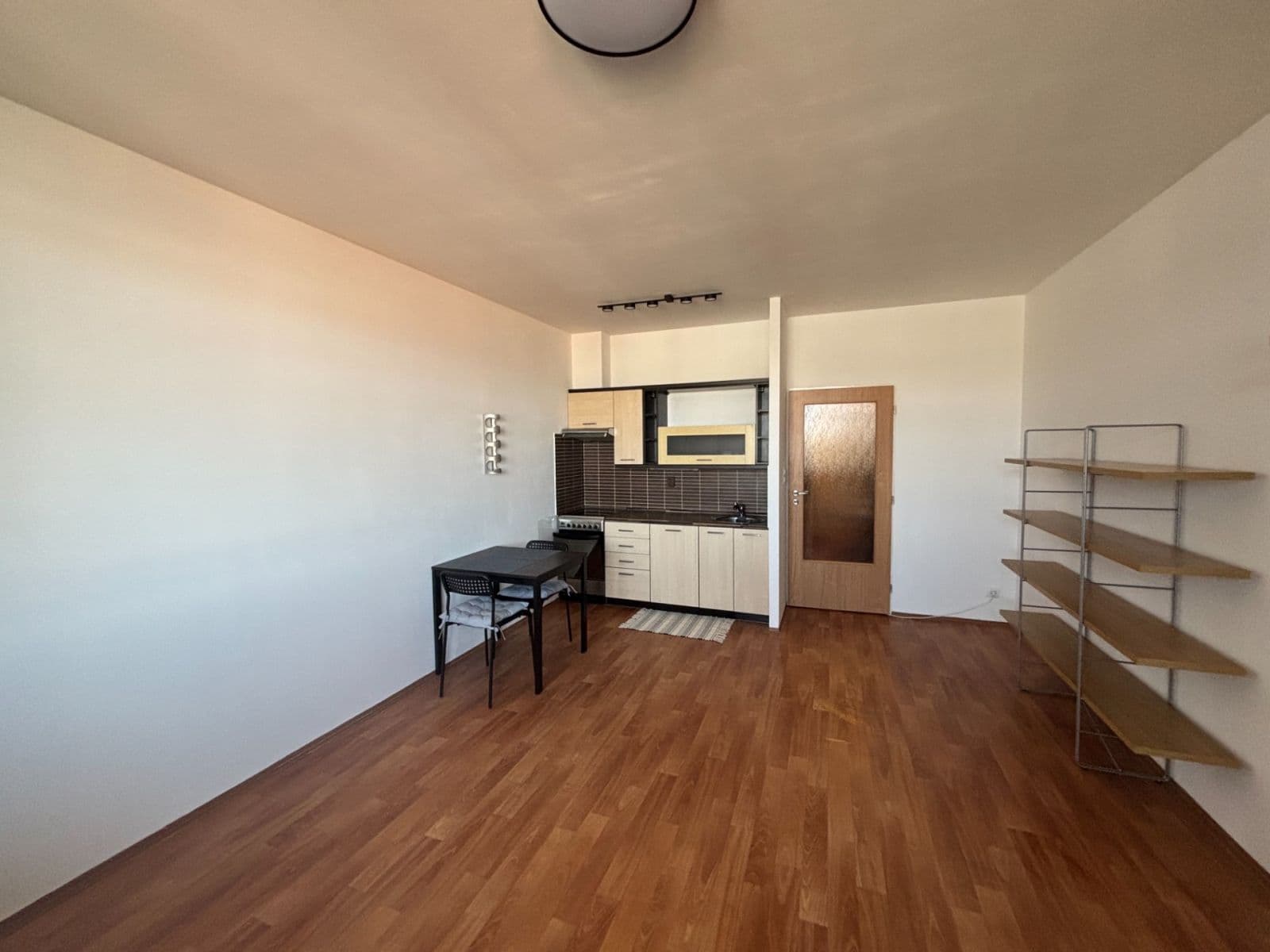 Studio flat to rent, 37 m², Podkovářská, Prague, Prague Studio flat to rent, 37 m², Podkovářská, Prague, Prague