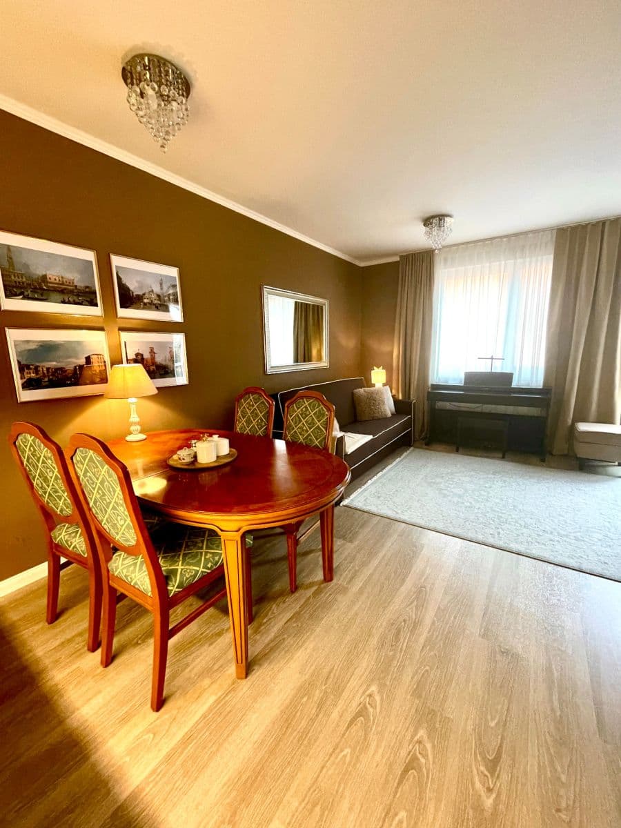3 bedroom with open-plan kitchen flat for sale, 96 m², Zbrojnická, Karlovy Vary, Karlovarský Region 3 bedroom with open-plan kitchen flat for sale, 96 m², Zbrojnická, Karlovy Vary, Karlovarský Region