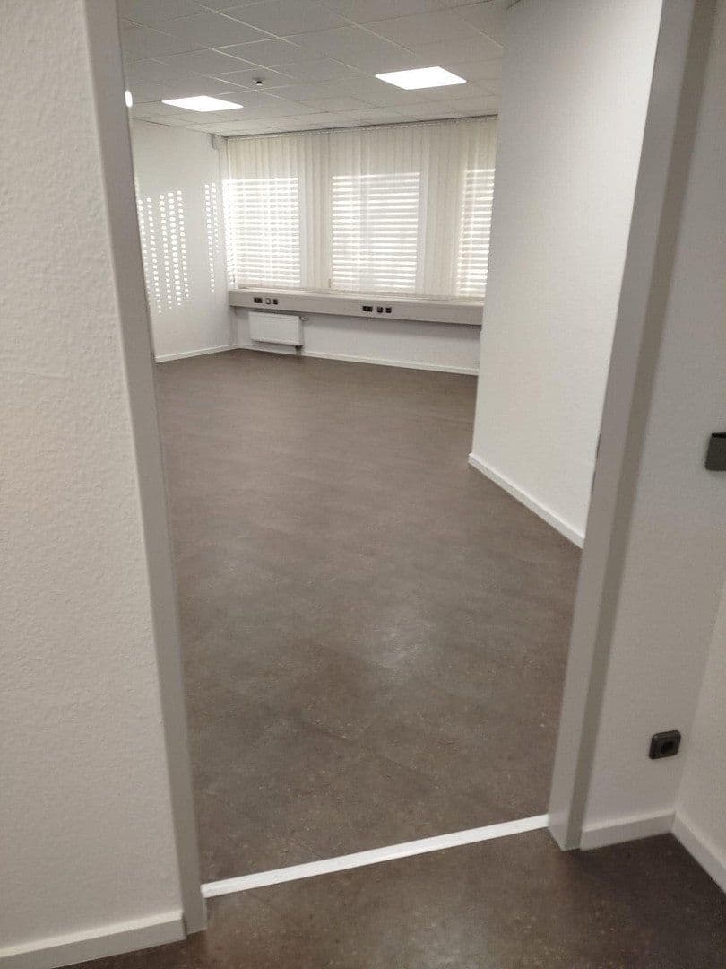 office to rent, 400 m², Am Lichtbogen 53, Essen, North Rhine-Westphalia office to rent, 400 m², Am Lichtbogen 53, Essen, North Rhine-Westphalia