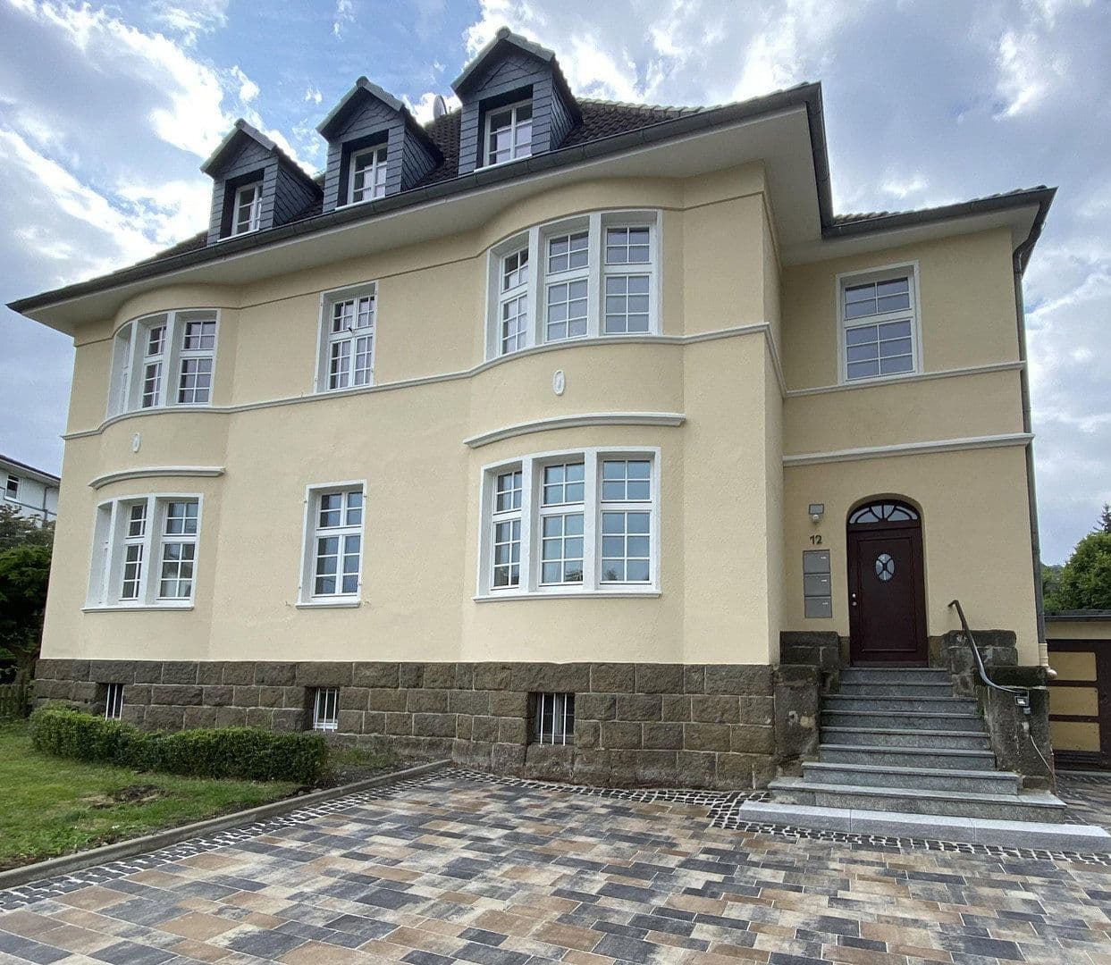 2 bedroom with open-plan kitchen flat to rent, 150 m², Döncheweg 12, Kassel, Hesse 2 bedroom with open-plan kitchen flat to rent, 150 m², Döncheweg 12, Kassel, Hesse