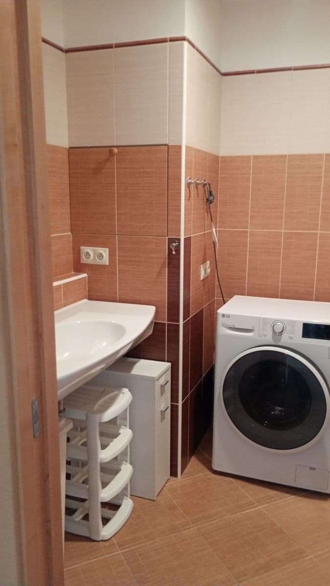 2 bedroom with open-plan kitchen flat to rent, 66 m², Kubelíkova, Prague, Prague 2 bedroom with open-plan kitchen flat to rent, 66 m², Kubelíkova, Prague, Prague