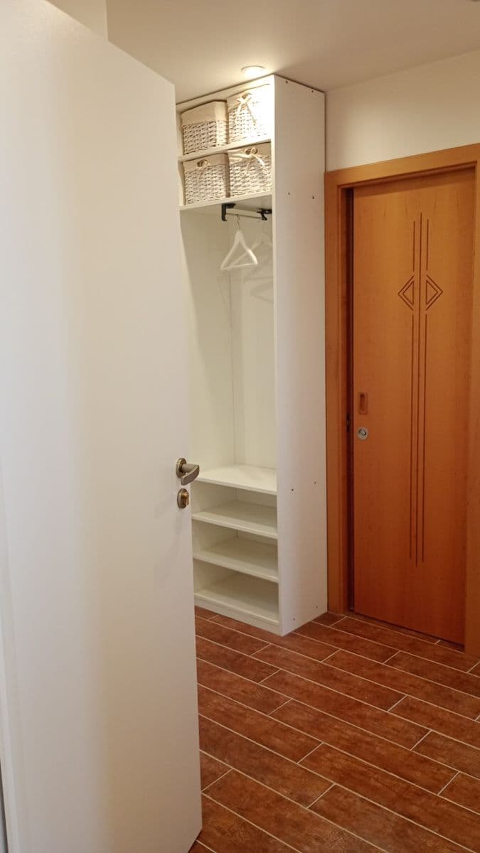 2 bedroom with open-plan kitchen flat to rent, 66 m², Kubelíkova, Prague, Prague 2 bedroom with open-plan kitchen flat to rent, 66 m², Kubelíkova, Prague, Prague