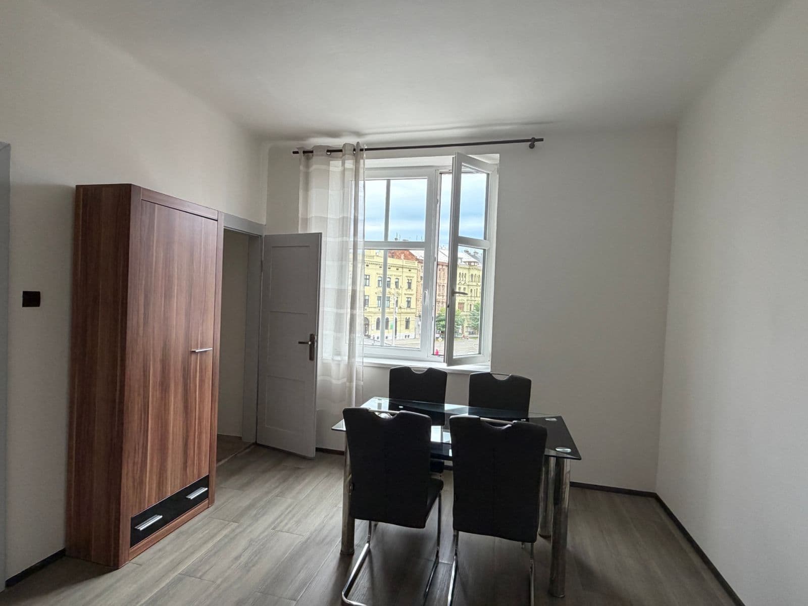 1 bedroom with open-plan kitchen flat to rent, 54 m², Blahoslavova, Olomouc, Olomoucký Region 1 bedroom with open-plan kitchen flat to rent, 54 m², Blahoslavova, Olomouc, Olomoucký Region