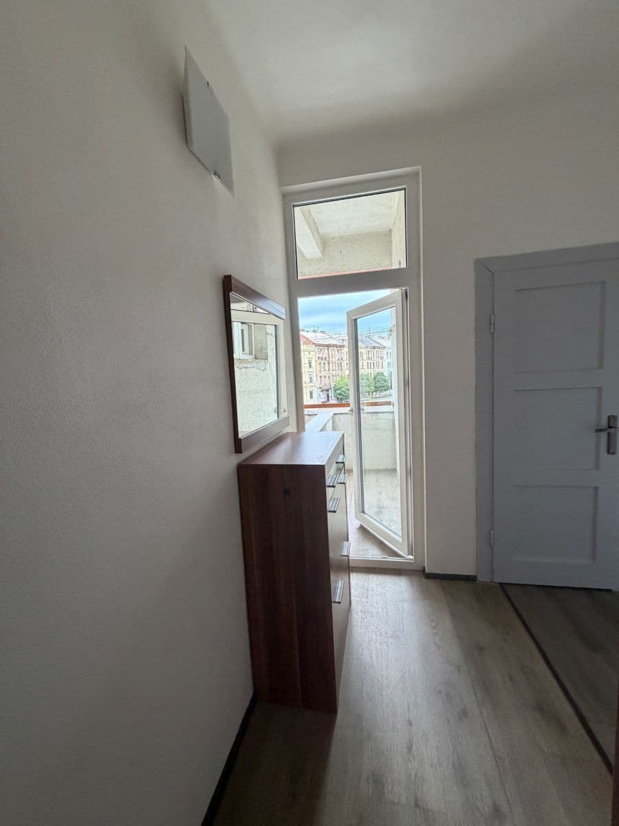1 bedroom with open-plan kitchen flat to rent, 54 m², Blahoslavova, Olomouc, Olomoucký Region 1 bedroom with open-plan kitchen flat to rent, 54 m², Blahoslavova, Olomouc, Olomoucký Region