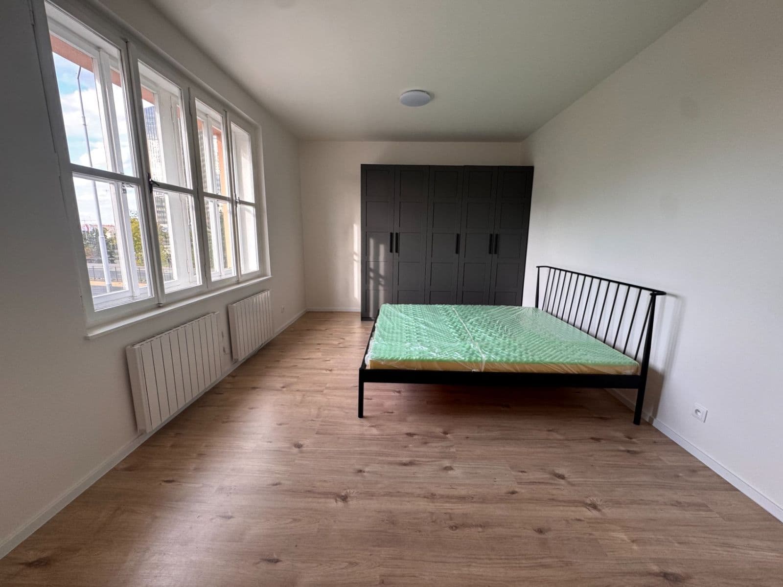 1 bedroom with open-plan kitchen flat to rent, 45 m², 5. května, Prague, Prague 1 bedroom with open-plan kitchen flat to rent, 45 m², 5. května, Prague, Prague