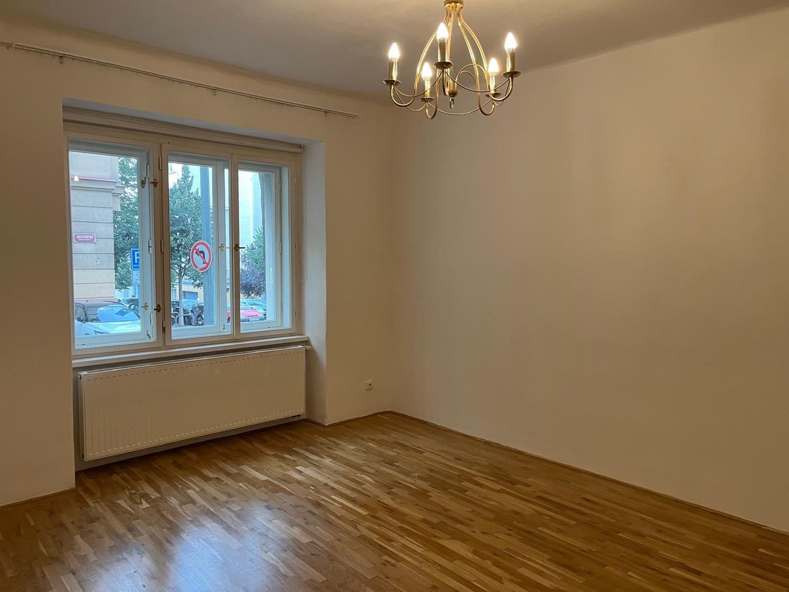2 bedroom with open-plan kitchen flat to rent, 82 m², Radhošťská, Prague, Prague 2 bedroom with open-plan kitchen flat to rent, 82 m², Radhošťská, Prague, Prague