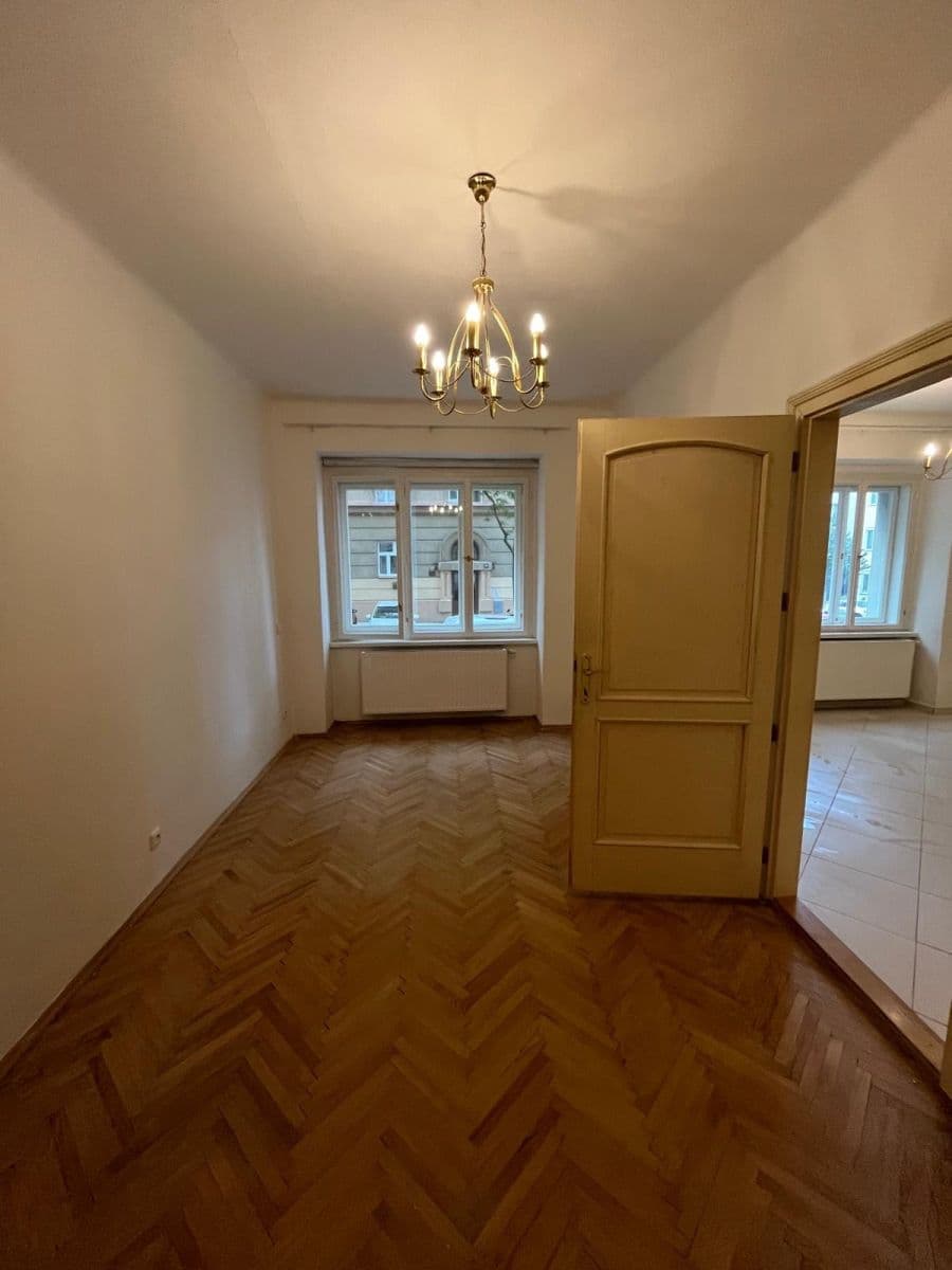 2 bedroom with open-plan kitchen flat to rent, 82 m², Radhošťská, Prague, Prague 2 bedroom with open-plan kitchen flat to rent, 82 m², Radhošťská, Prague, Prague