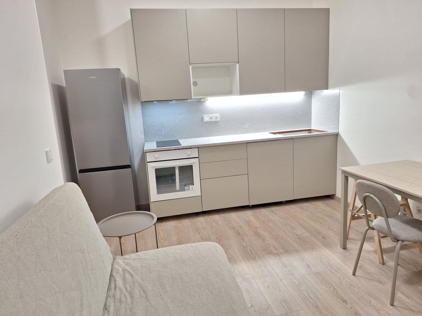 1 bedroom with open-plan kitchen flat to rent, 32 m², Arnošta Staňka, Prague, Prague 1 bedroom with open-plan kitchen flat to rent, 32 m², Arnošta Staňka, Prague, Prague