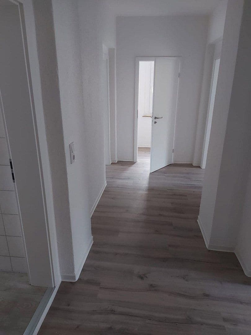 4 bedroom flat to rent, 123 m², Flurstraße 2b, Zwickau, Saxony 4 bedroom flat to rent, 123 m², Flurstraße 2b, Zwickau, Saxony