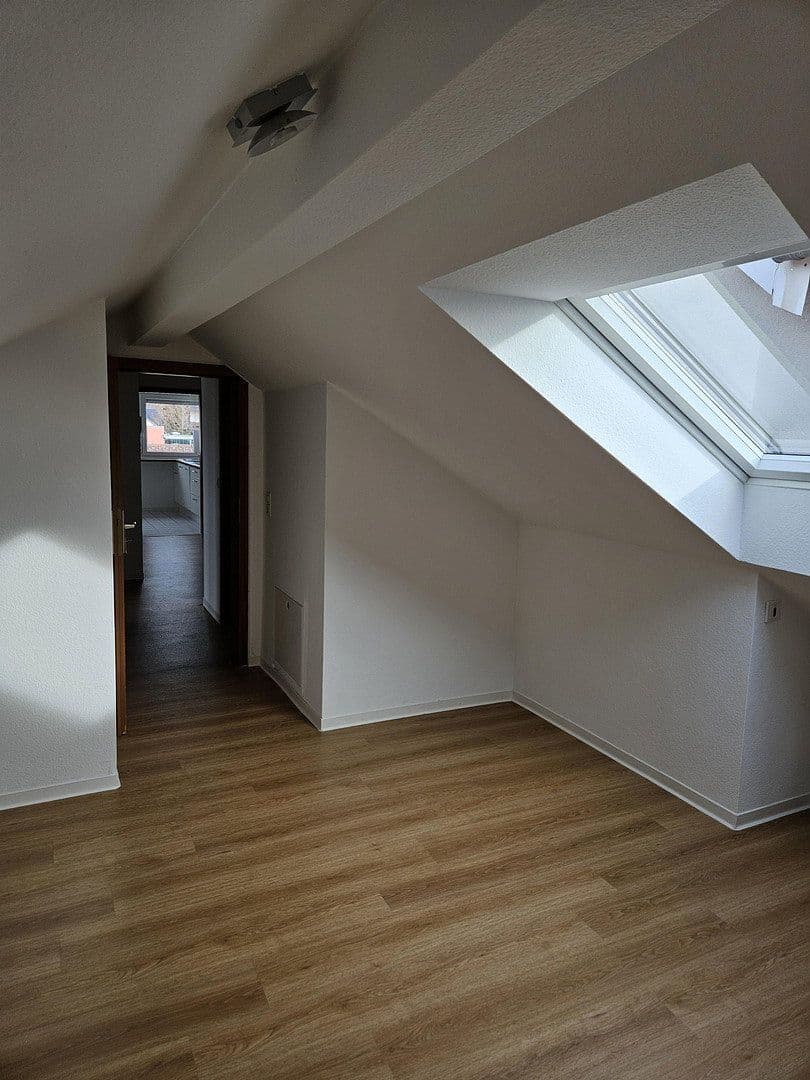 1 bedroom with open-plan kitchen flat to rent, 65 m², Salach, Baden-Württemberg 1 bedroom with open-plan kitchen flat to rent, 65 m², Salach, Baden-Württemberg