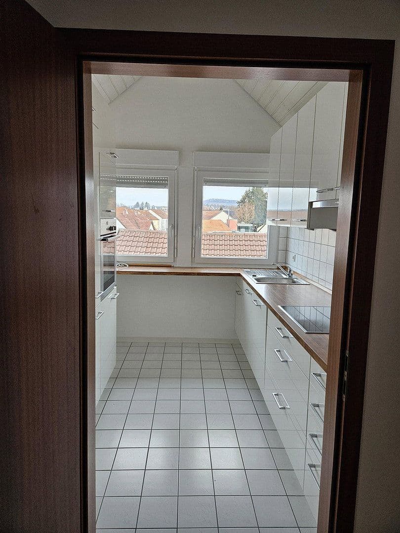 1 bedroom with open-plan kitchen flat to rent, 65 m², Salach, Baden-Württemberg 1 bedroom with open-plan kitchen flat to rent, 65 m², Salach, Baden-Württemberg