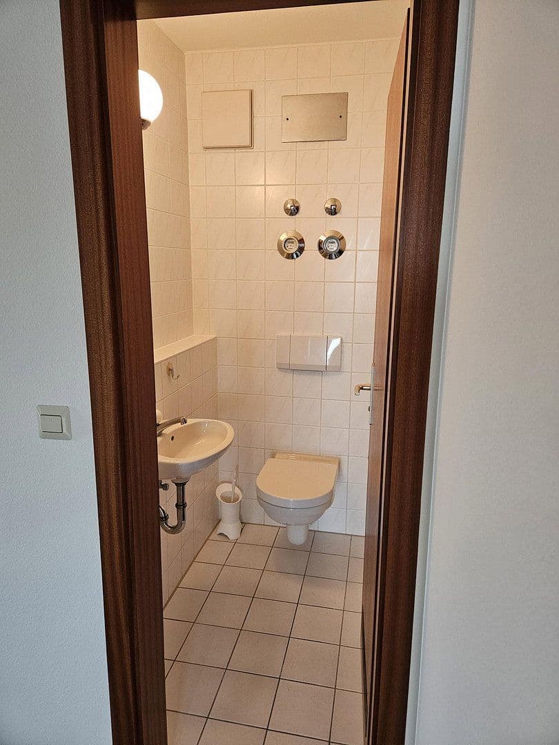 1 bedroom with open-plan kitchen flat to rent, 65 m², Salach, Baden-Württemberg 1 bedroom with open-plan kitchen flat to rent, 65 m², Salach, Baden-Württemberg