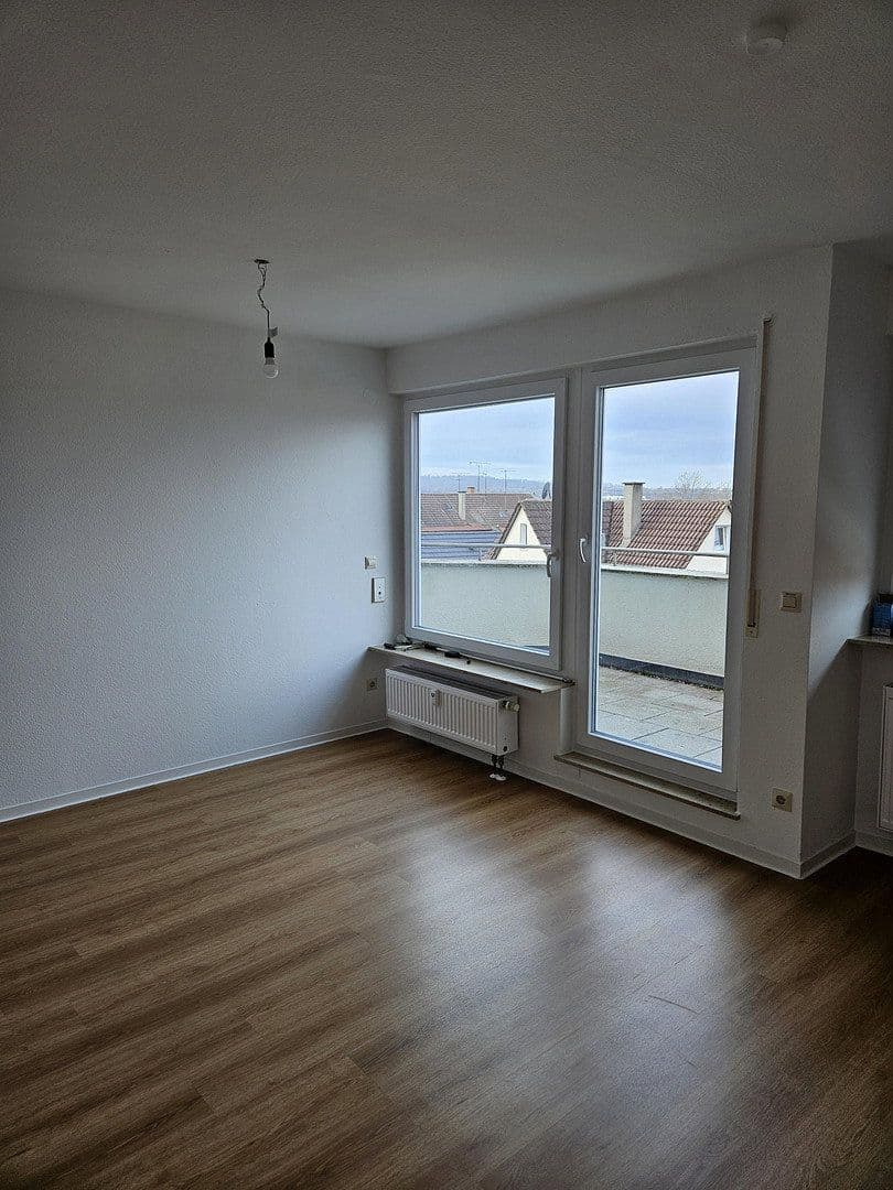 1 bedroom with open-plan kitchen flat to rent, 65 m², Salach, Baden-Württemberg 1 bedroom with open-plan kitchen flat to rent, 65 m², Salach, Baden-Württemberg