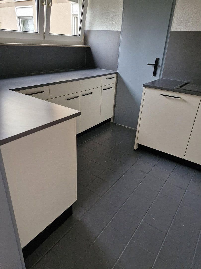 4 bedroom flat to rent, 107 m², Ludwigshafen pfingstweide, Rhineland-Palatinate 4 bedroom flat to rent, 107 m², Ludwigshafen pfingstweide, Rhineland-Palatinate