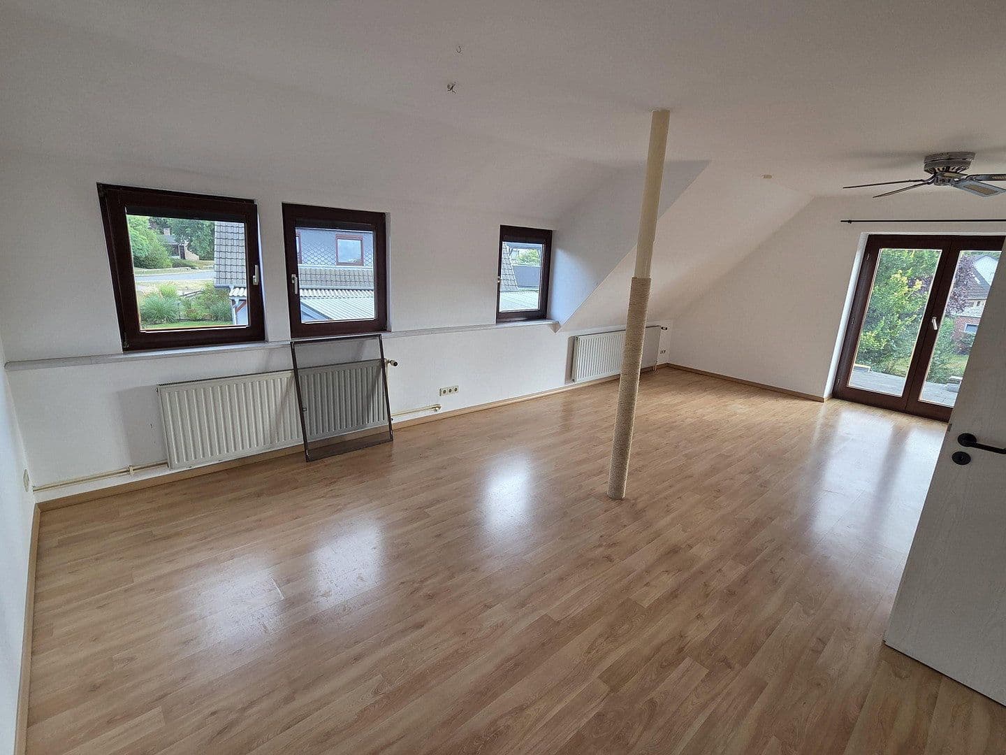 2 bedroom with open-plan kitchen flat to rent, 115 m², Thedinghausen, Lower Saxony 2 bedroom with open-plan kitchen flat to rent, 115 m², Thedinghausen, Lower Saxony