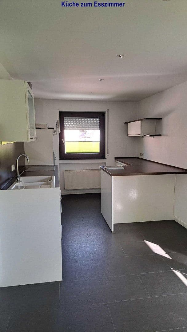 3 bedroom with open-plan kitchen flat to rent, 123 m², Bempflingen, Baden-Württemberg 3 bedroom with open-plan kitchen flat to rent, 123 m², Bempflingen, Baden-Württemberg