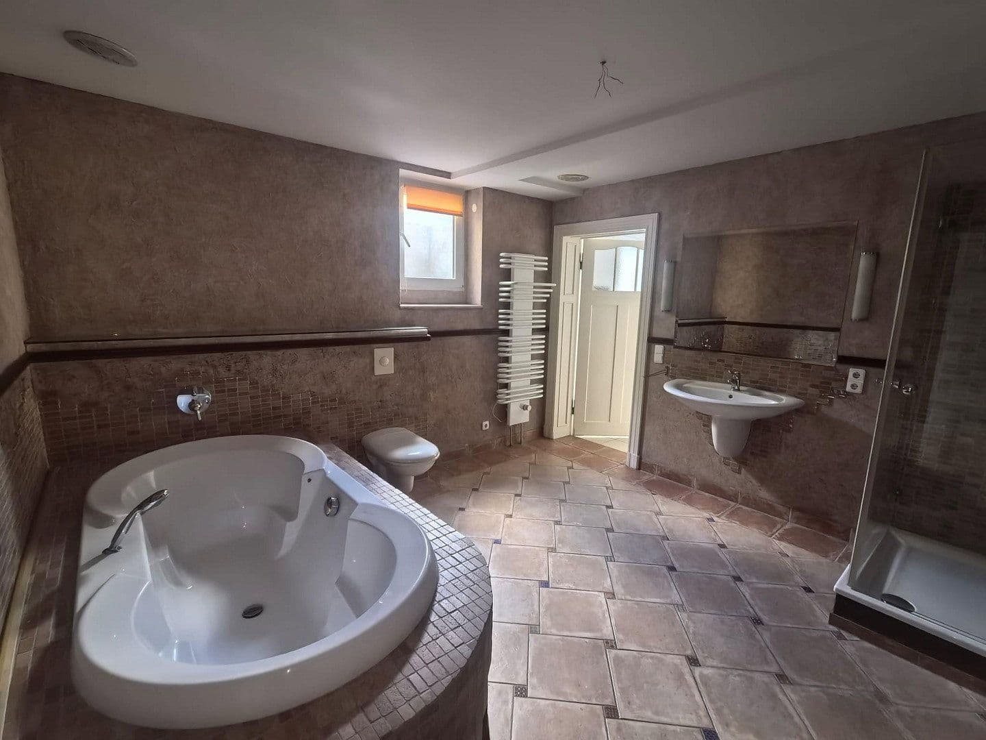 4 bedroom flat to rent, 160 m², Berlin, Berlin 4 bedroom flat to rent, 160 m², Berlin, Berlin
