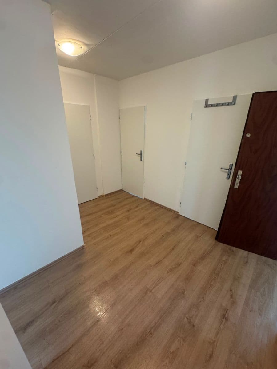 2 bedroom with open-plan kitchen flat to rent, 69 m², Trnovanská, Teplice, Ústecký Region 2 bedroom with open-plan kitchen flat to rent, 69 m², Trnovanská, Teplice, Ústecký Region