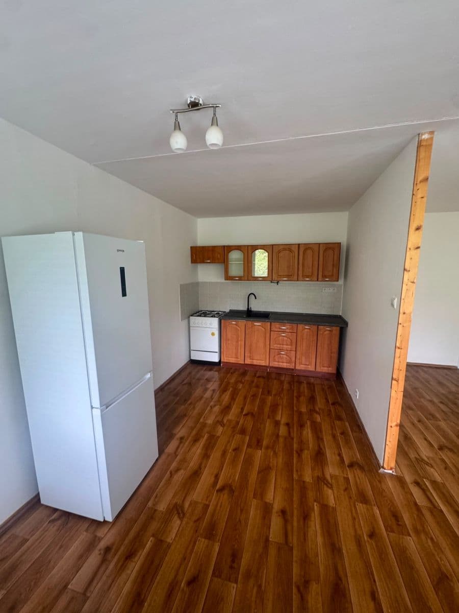 2 bedroom with open-plan kitchen flat to rent, 69 m², Trnovanská, Teplice, Ústecký Region 2 bedroom with open-plan kitchen flat to rent, 69 m², Trnovanská, Teplice, Ústecký Region