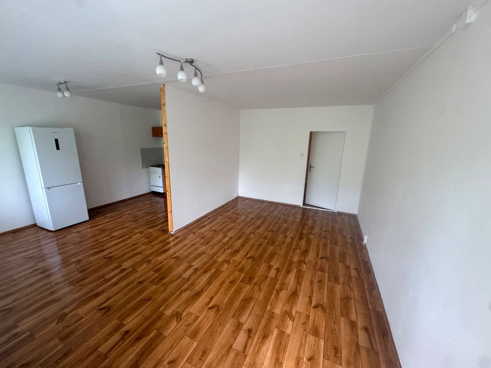 2 bedroom with open-plan kitchen flat to rent, 69 m², Trnovanská, Teplice, Ústecký Region 2 bedroom with open-plan kitchen flat to rent, 69 m², Trnovanská, Teplice, Ústecký Region