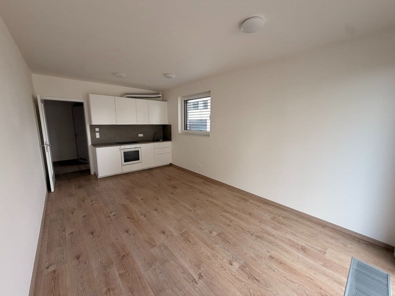 1 bedroom with open-plan kitchen flat to rent, 47 m², Haenkeho, Prague, Prague 1 bedroom with open-plan kitchen flat to rent, 47 m², Haenkeho, Prague, Prague