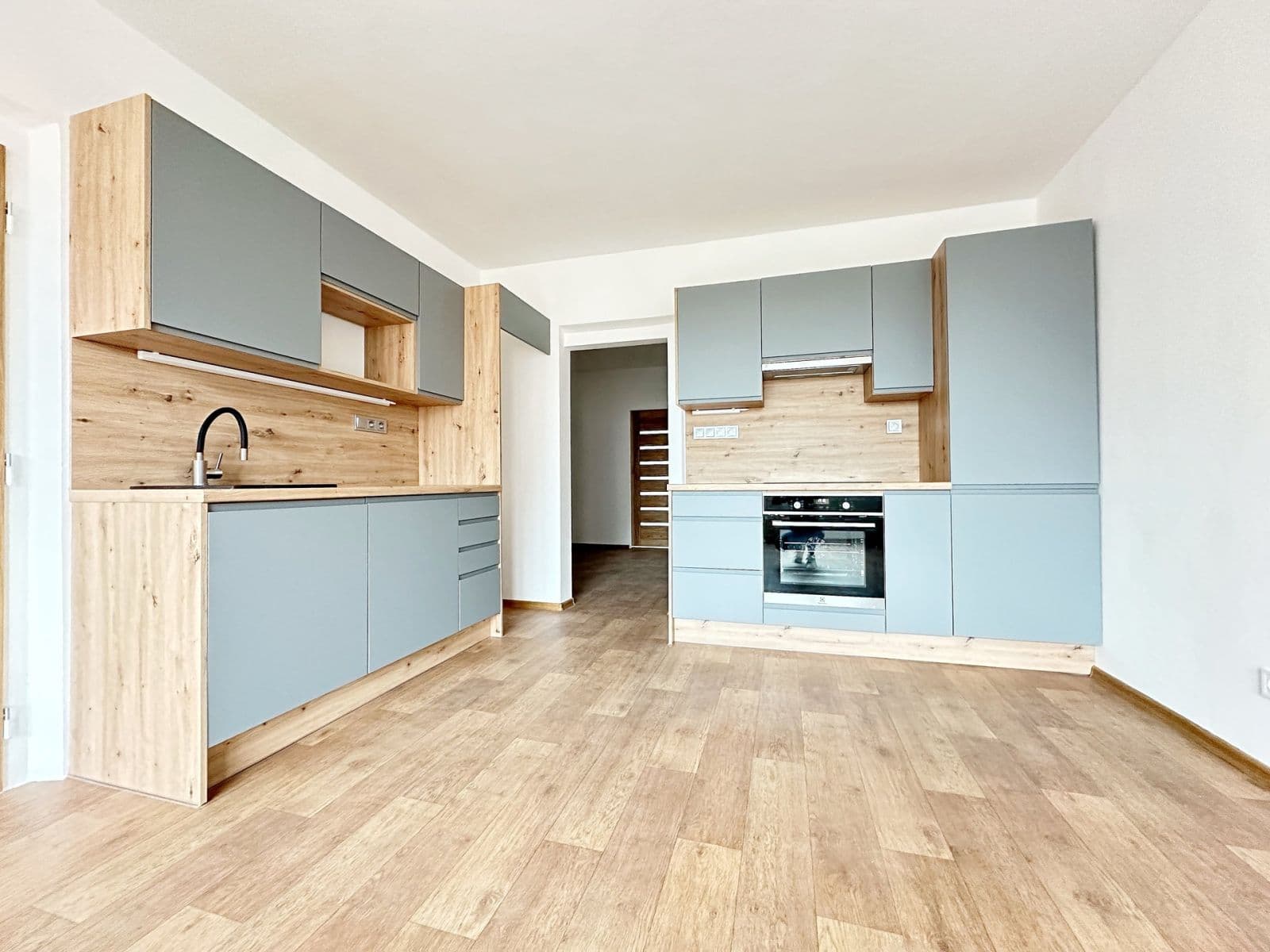 2 bedroom with open-plan kitchen flat to rent, 81 m², Čechovská, Příbram, Středočeský Region 2 bedroom with open-plan kitchen flat to rent, 81 m², Čechovská, Příbram, Středočeský Region