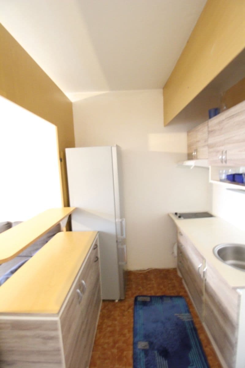 Studio flat to rent, 31 m², Nad Opatovem, Prague, Prague Studio flat to rent, 31 m², Nad Opatovem, Prague, Prague