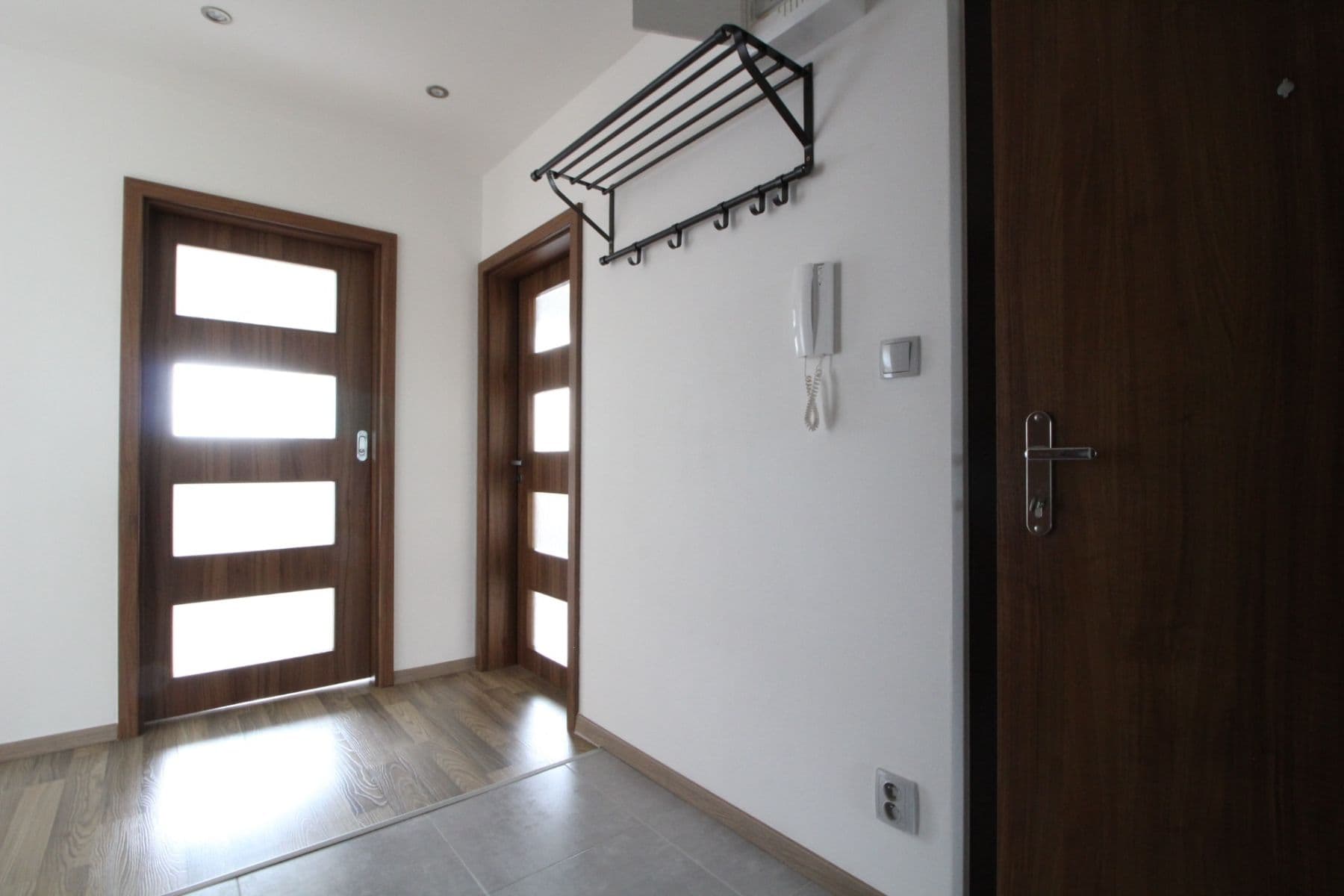 2 bedroom with open-plan kitchen flat to rent, 58 m², Cafourkova, Prague, Prague 2 bedroom with open-plan kitchen flat to rent, 58 m², Cafourkova, Prague, Prague