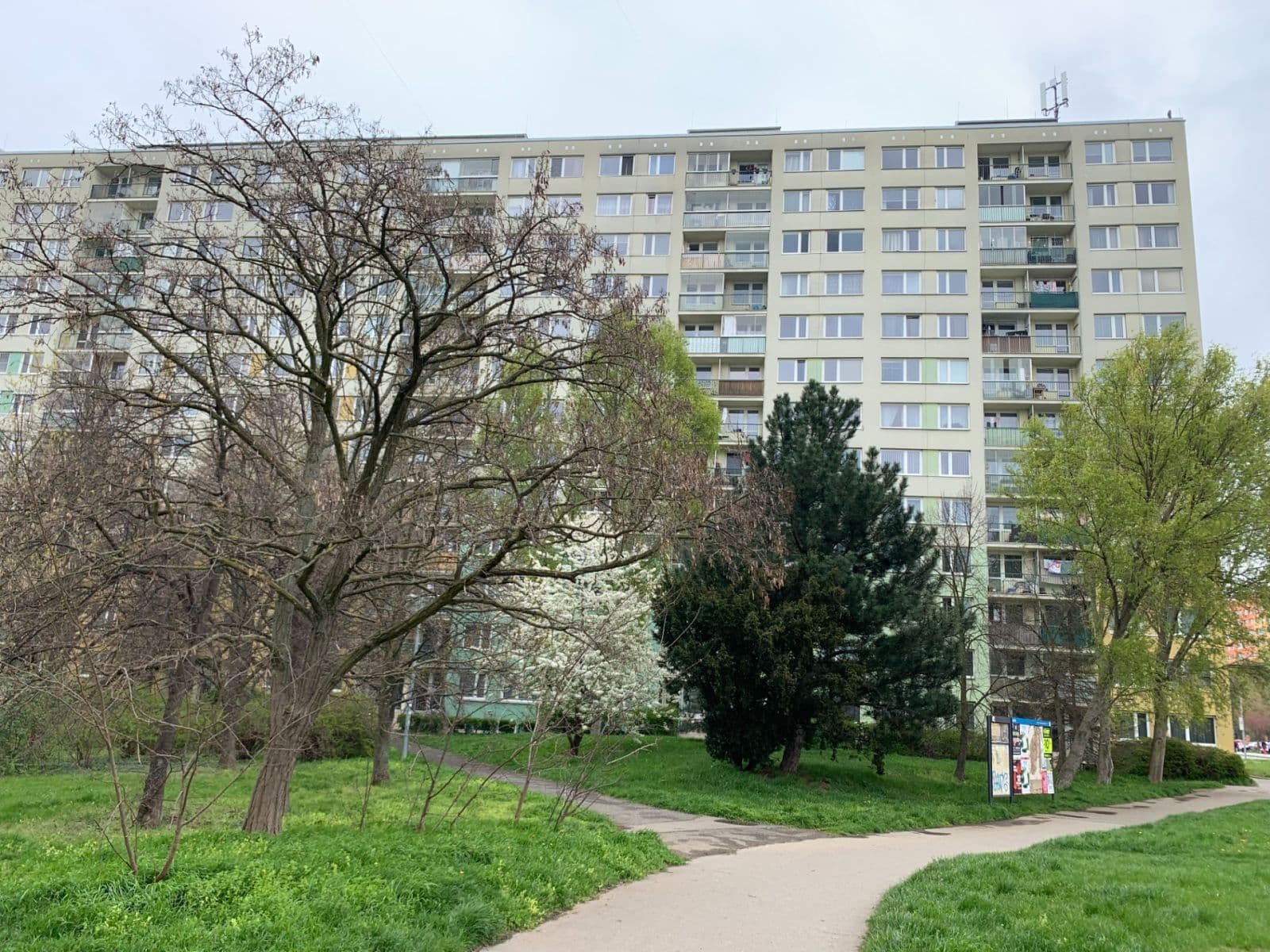 2 bedroom with open-plan kitchen flat to rent, 58 m², Cafourkova, Prague, Prague 2 bedroom with open-plan kitchen flat to rent, 58 m², Cafourkova, Prague, Prague