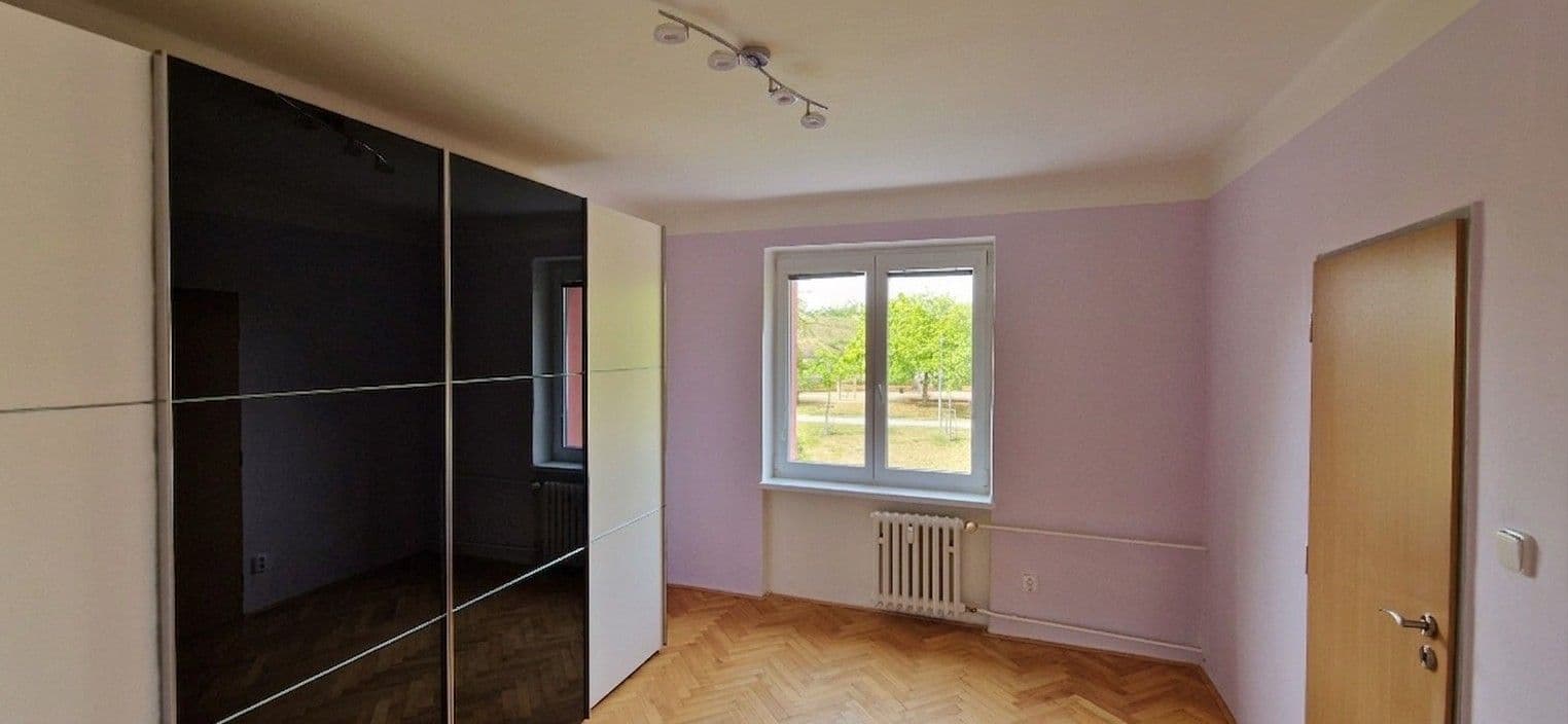 2 bedroom flat to rent, 54 m², Pod Lipami, Prague, Prague 2 bedroom flat to rent, 54 m², Pod Lipami, Prague, Prague