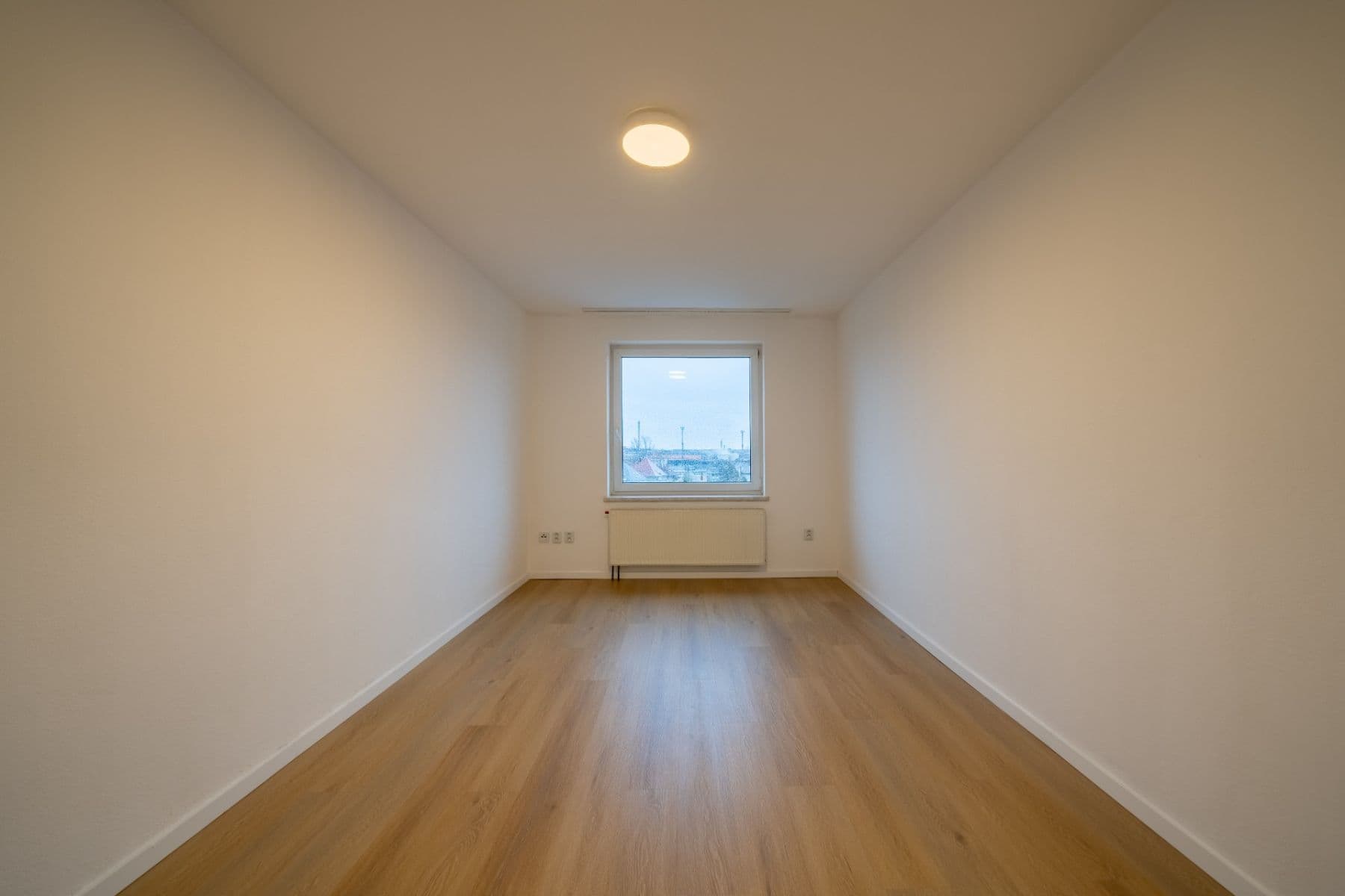5 bedroom with open-plan kitchen flat to rent, 16 m², 28. října, Ostrava, Moravskoslezský Region 5 bedroom with open-plan kitchen flat to rent, 16 m², 28. října, Ostrava, Moravskoslezský Region