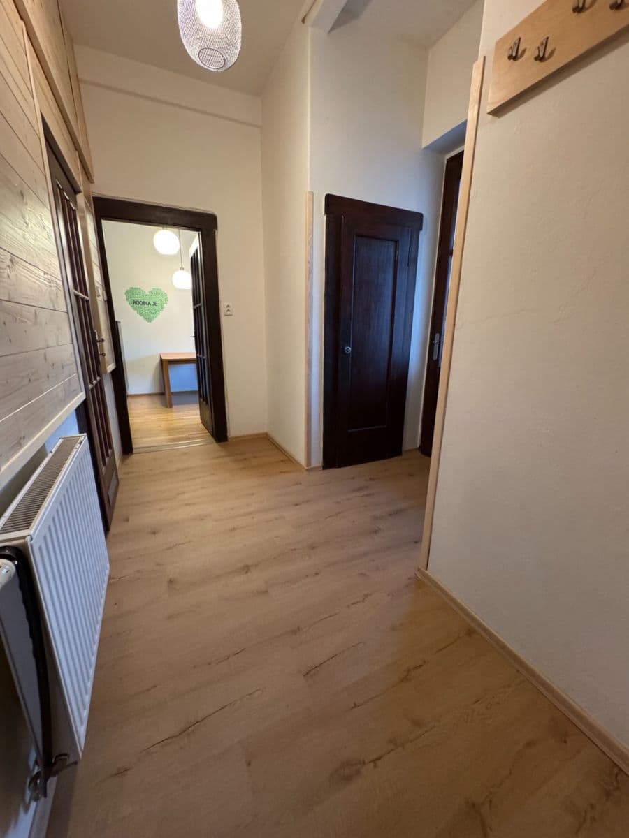 1 bedroom with open-plan kitchen flat to rent, 52 m², Kolbenova, Prague, Prague 1 bedroom with open-plan kitchen flat to rent, 52 m², Kolbenova, Prague, Prague