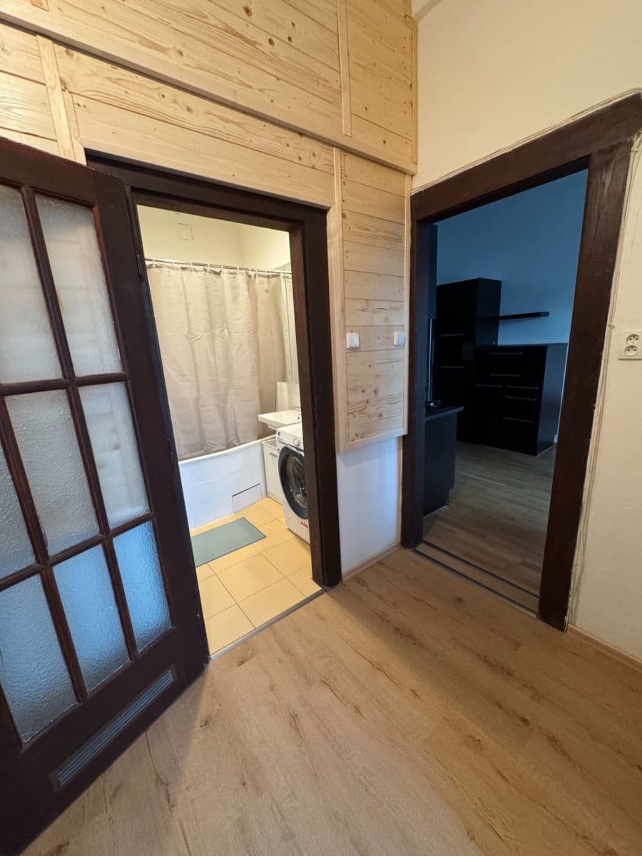 1 bedroom with open-plan kitchen flat to rent, 52 m², Kolbenova, Prague, Prague 1 bedroom with open-plan kitchen flat to rent, 52 m², Kolbenova, Prague, Prague
