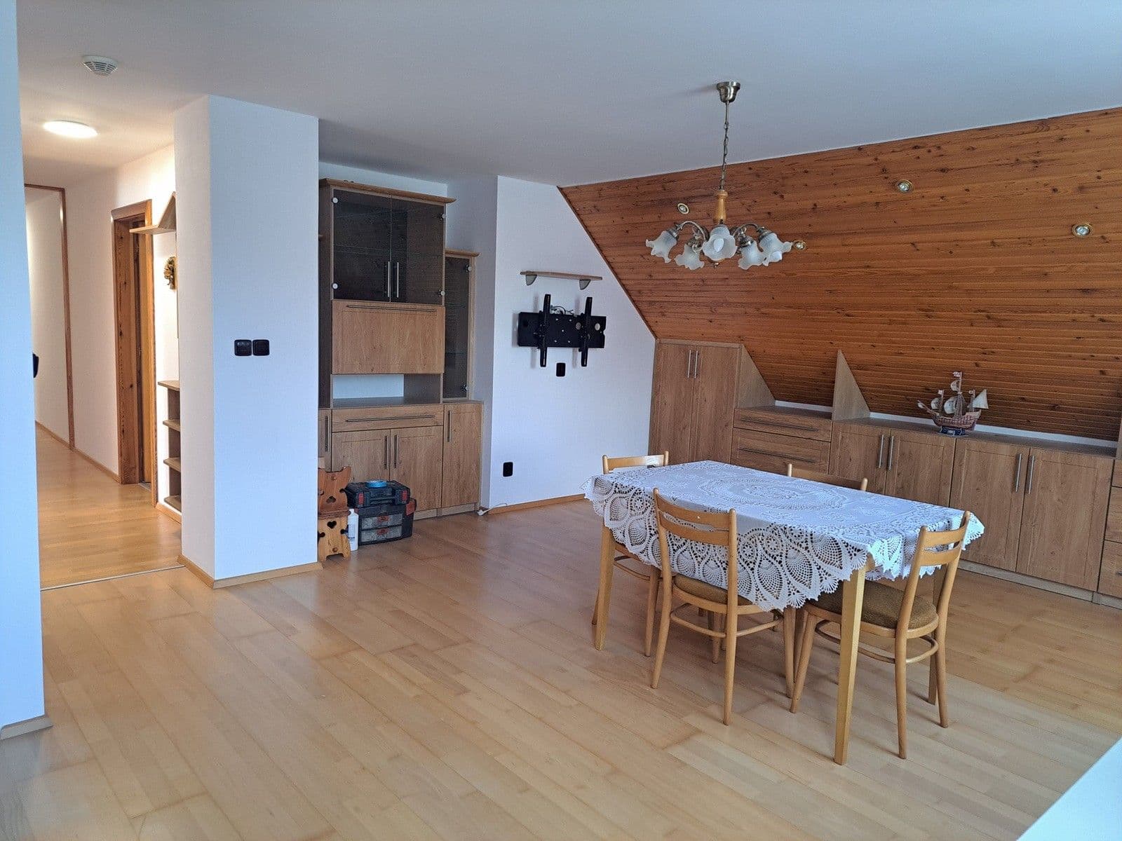 4 bedroom flat to rent, 180 m², Plánice, Plzeňský Region 4 bedroom flat to rent, 180 m², Plánice, Plzeňský Region