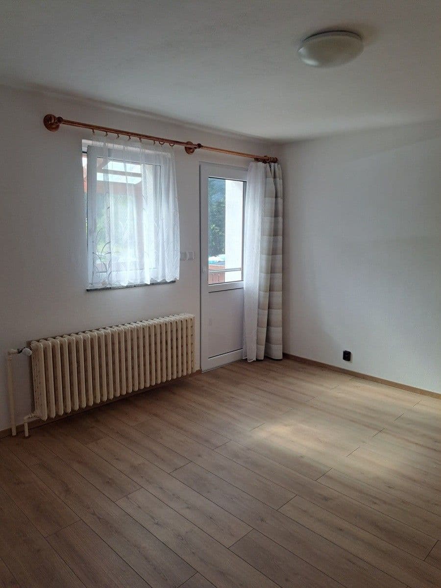 4 bedroom flat to rent, 180 m², Plánice, Plzeňský Region 4 bedroom flat to rent, 180 m², Plánice, Plzeňský Region