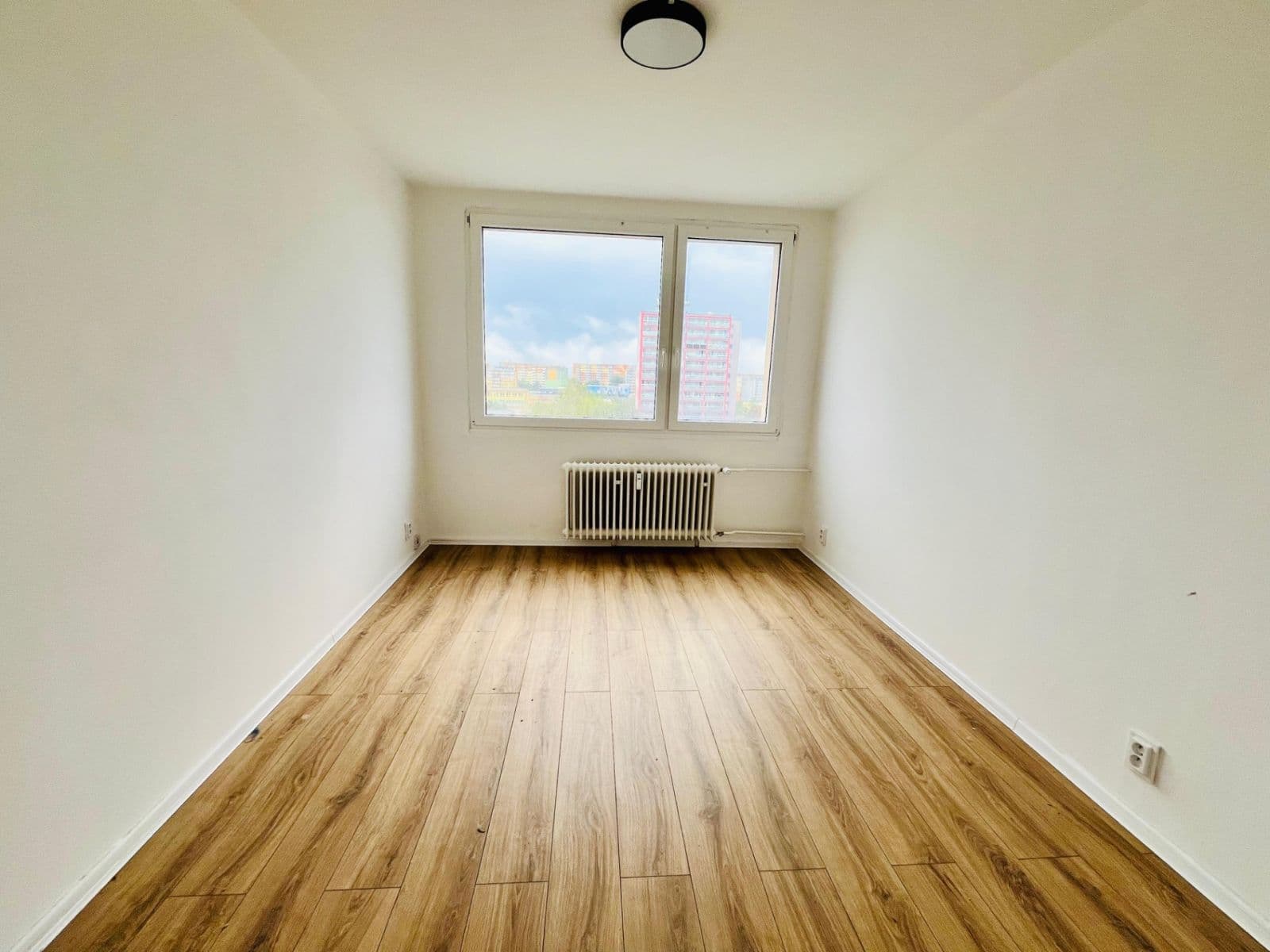 2 bedroom with open-plan kitchen flat to rent, 72 m², Javorová, Most, Ústecký Region 2 bedroom with open-plan kitchen flat to rent, 72 m², Javorová, Most, Ústecký Region