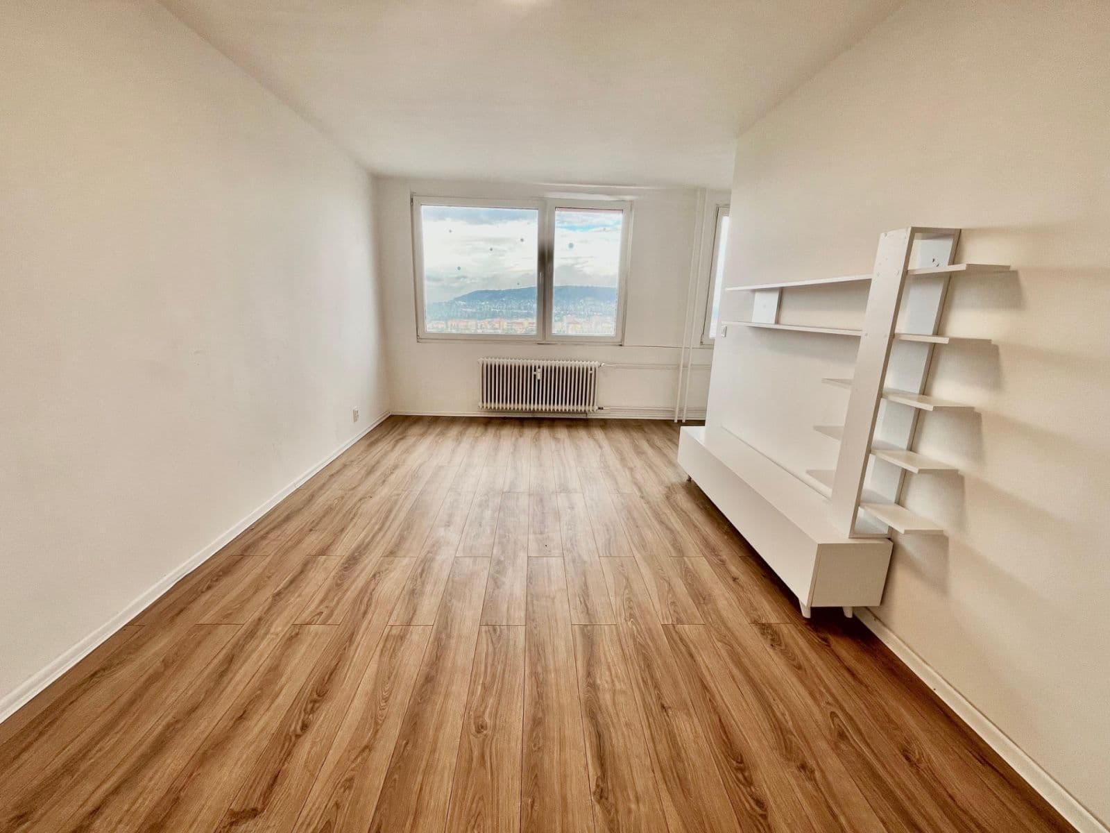 2 bedroom with open-plan kitchen flat to rent, 72 m², Javorová, Most, Ústecký Region 2 bedroom with open-plan kitchen flat to rent, 72 m², Javorová, Most, Ústecký Region