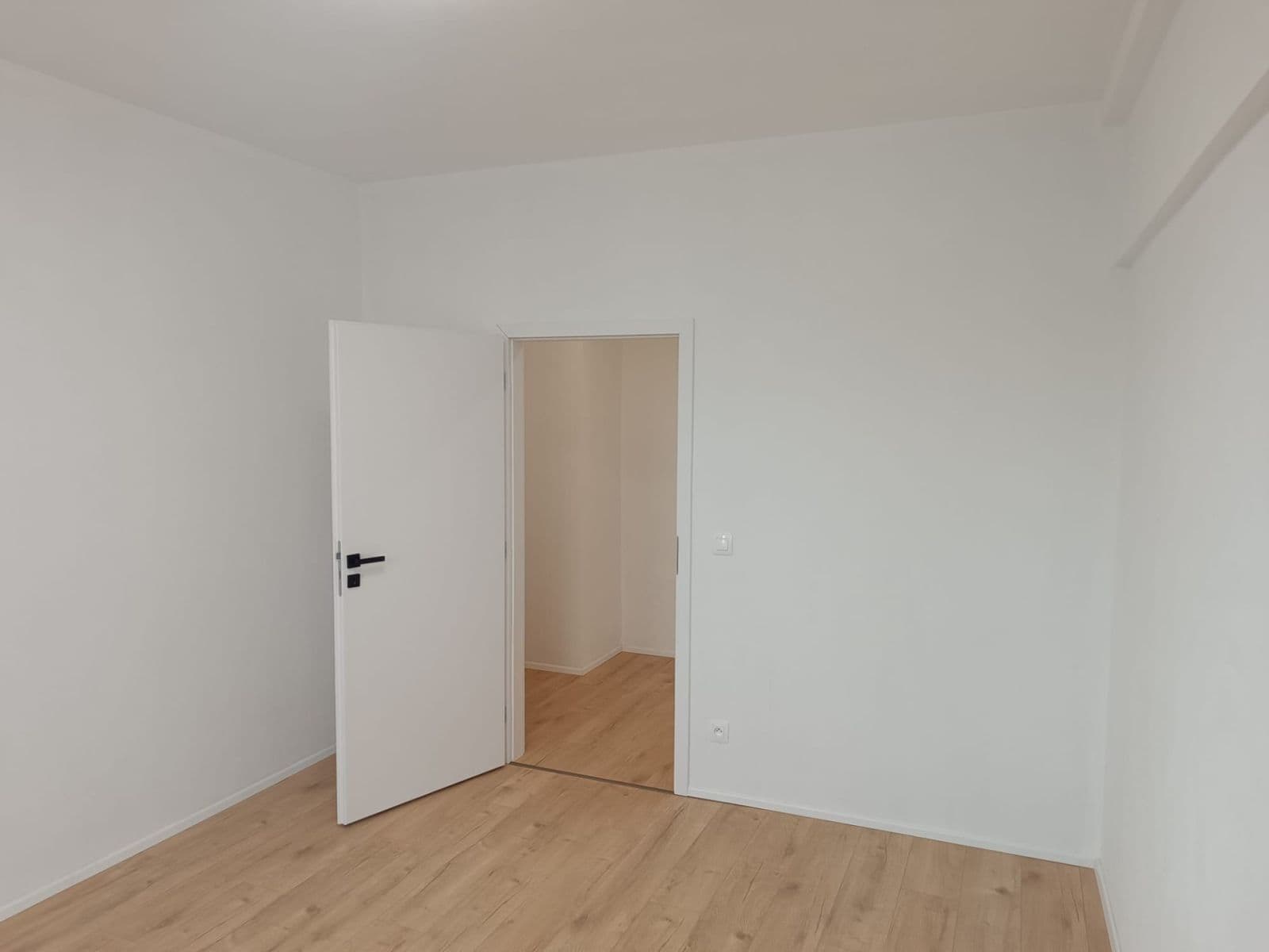 3 bedroom with open-plan kitchen flat for sale, 78 m², Švermova, Brno, Jihomoravský Region 3 bedroom with open-plan kitchen flat for sale, 78 m², Švermova, Brno, Jihomoravský Region
