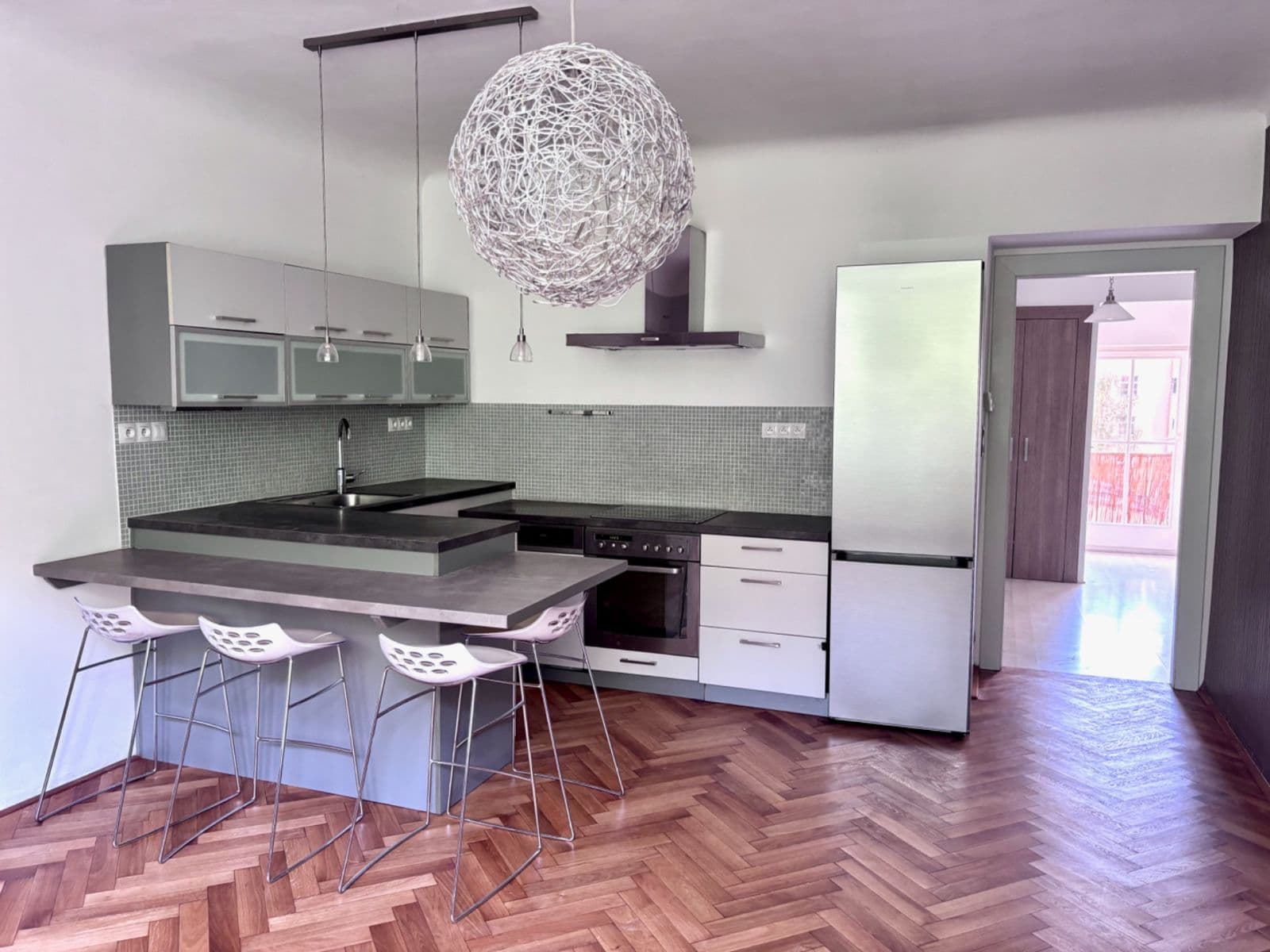 1 bedroom with open-plan kitchen flat to rent, 52 m², Domažlická, Prague, Prague 1 bedroom with open-plan kitchen flat to rent, 52 m², Domažlická, Prague, Prague