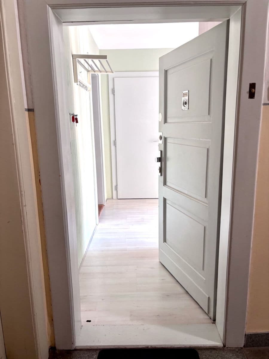 1 bedroom with open-plan kitchen flat to rent, 52 m², Domažlická, Prague, Prague 1 bedroom with open-plan kitchen flat to rent, 52 m², Domažlická, Prague, Prague