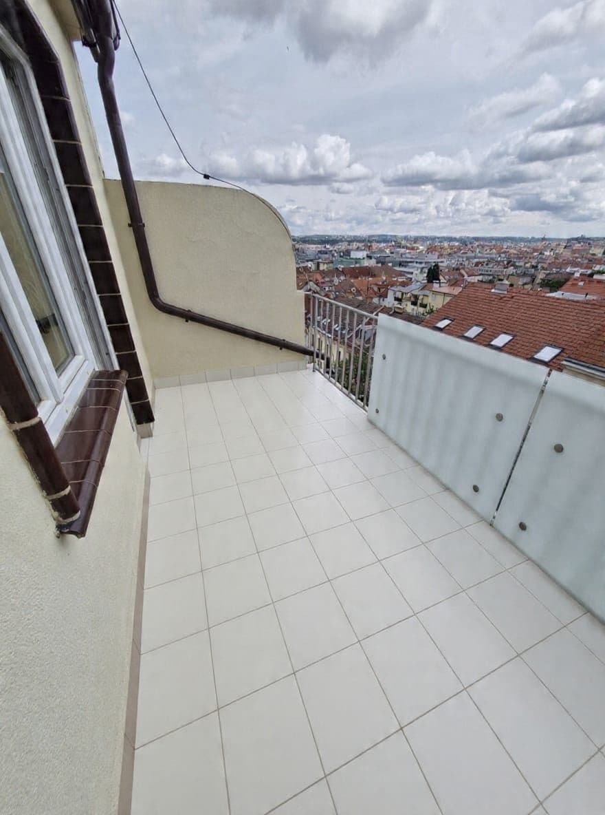 1 bedroom with open-plan kitchen flat to rent, 55 m², U Santošky, Prague, Prague 1 bedroom with open-plan kitchen flat to rent, 55 m², U Santošky, Prague, Prague