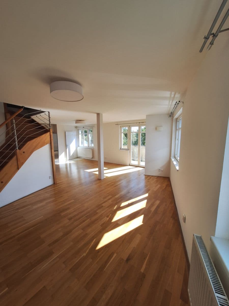 2 bedroom with open-plan kitchen flat to rent, 120 m², Benická, Prague, Prague 2 bedroom with open-plan kitchen flat to rent, 120 m², Benická, Prague, Prague