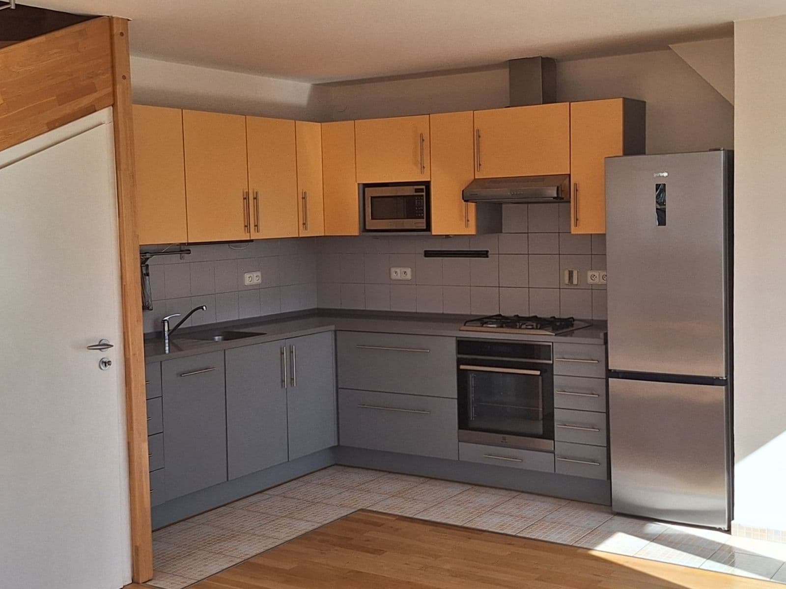 2 bedroom with open-plan kitchen flat to rent, 120 m², Benická, Prague, Prague 2 bedroom with open-plan kitchen flat to rent, 120 m², Benická, Prague, Prague