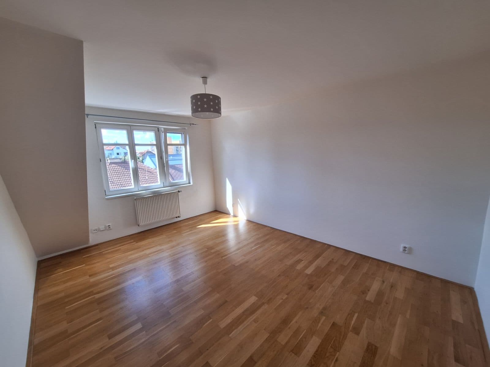2 bedroom with open-plan kitchen flat to rent, 120 m², Benická, Prague, Prague 2 bedroom with open-plan kitchen flat to rent, 120 m², Benická, Prague, Prague