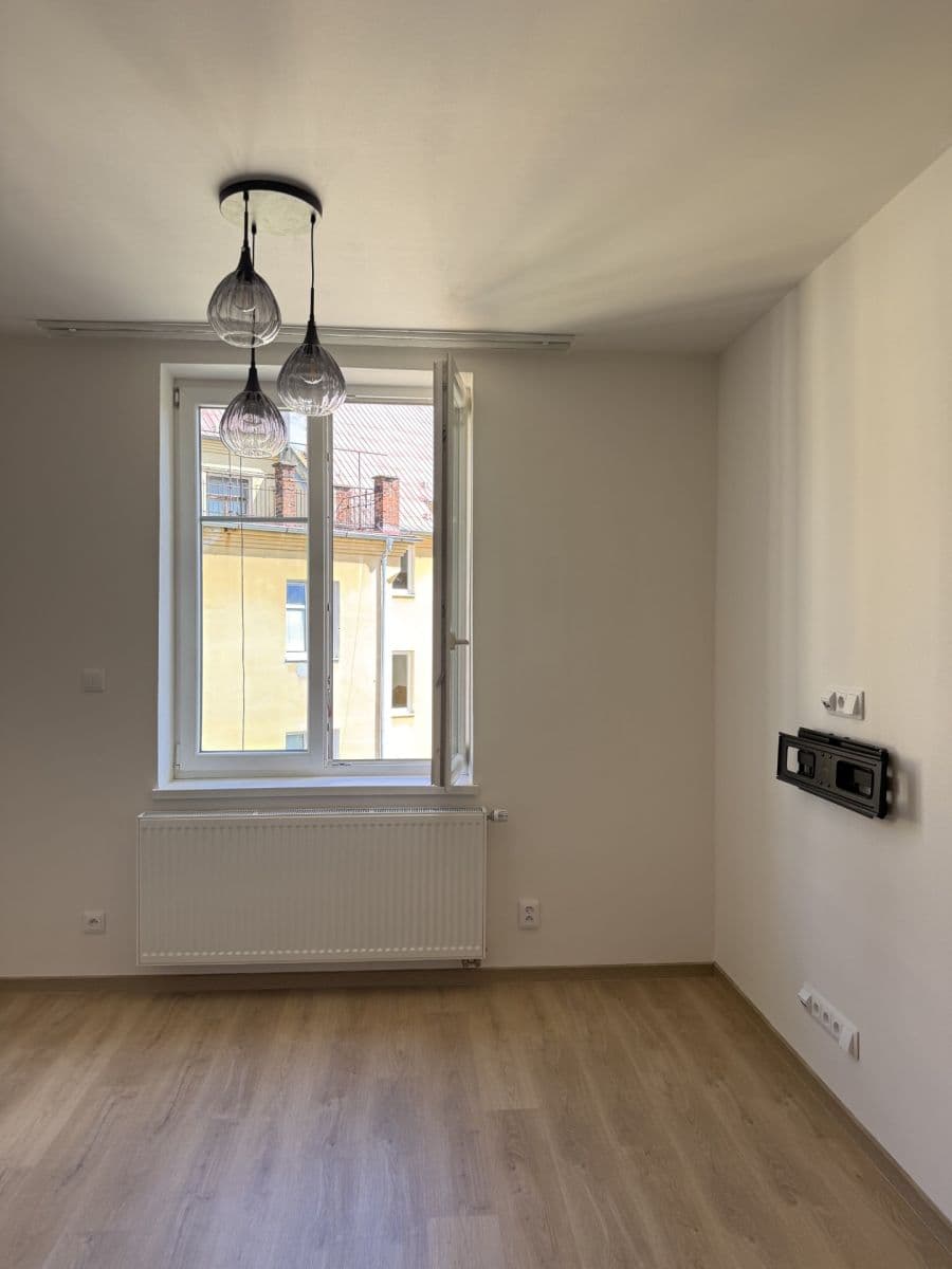 1 bedroom with open-plan kitchen flat to rent, 51 m², Vrchlického, Plzeň, Plzeňský Region 1 bedroom with open-plan kitchen flat to rent, 51 m², Vrchlického, Plzeň, Plzeňský Region