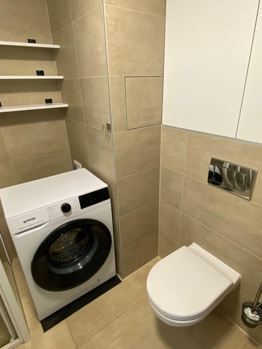 Studio flat to rent, 30 m², Kolbenova, Prague, Prague Studio flat to rent, 30 m², Kolbenova, Prague, Prague