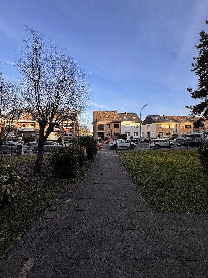 house for sale, 712 m², Euskirchen, North Rhine-Westphalia house for sale, 712 m², Euskirchen, North Rhine-Westphalia