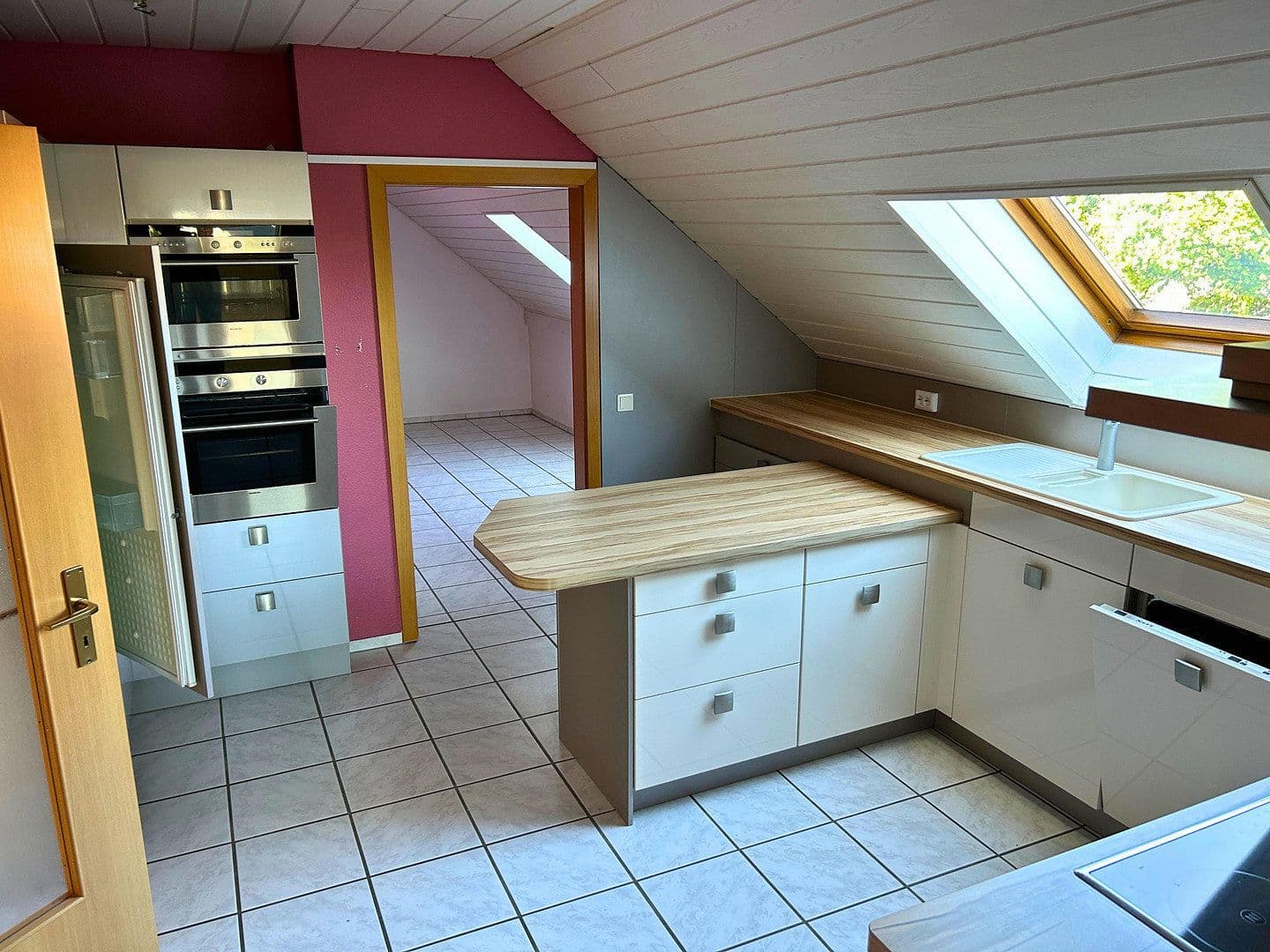2 bedroom with open-plan kitchen flat to rent, 85 m², Wüstenrot, Baden-Württemberg 2 bedroom with open-plan kitchen flat to rent, 85 m², Wüstenrot, Baden-Württemberg