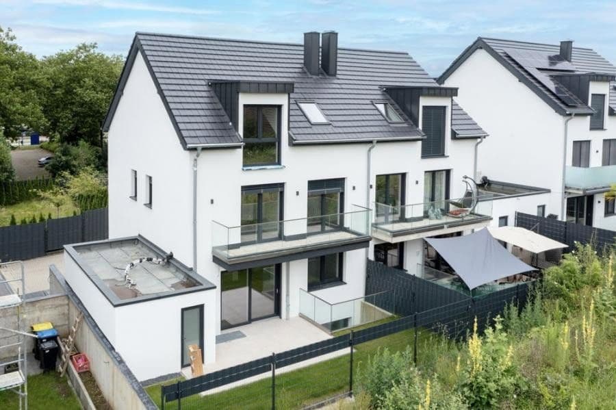 house for sale, 212 m², Am Blumenfeld 23 A, Meerbusch, North Rhine-Westphalia house for sale, 212 m², Am Blumenfeld 23 A, Meerbusch, North Rhine-Westphalia