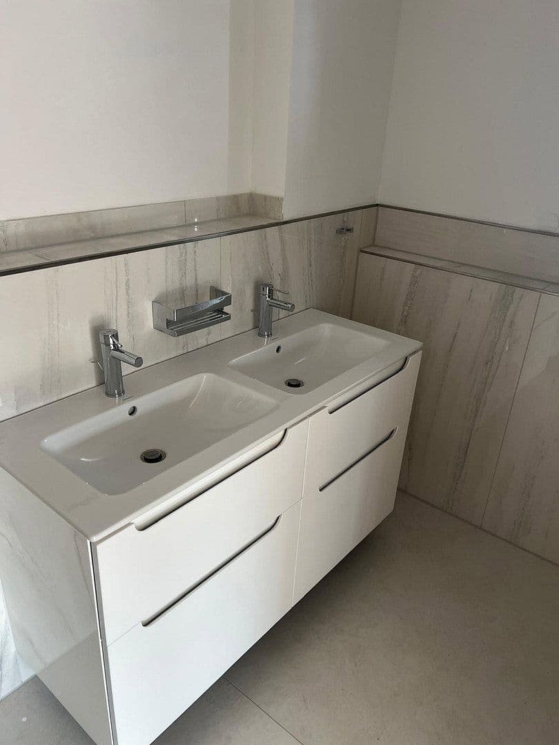 house for sale, 212 m², Am Blumenfeld 23 A, Meerbusch, North Rhine-Westphalia house for sale, 212 m², Am Blumenfeld 23 A, Meerbusch, North Rhine-Westphalia